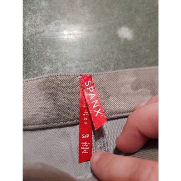 NWT SPANX Stone Wash Camo Ankle Jean-ish Leggings sz Small - Picture 4 of 4